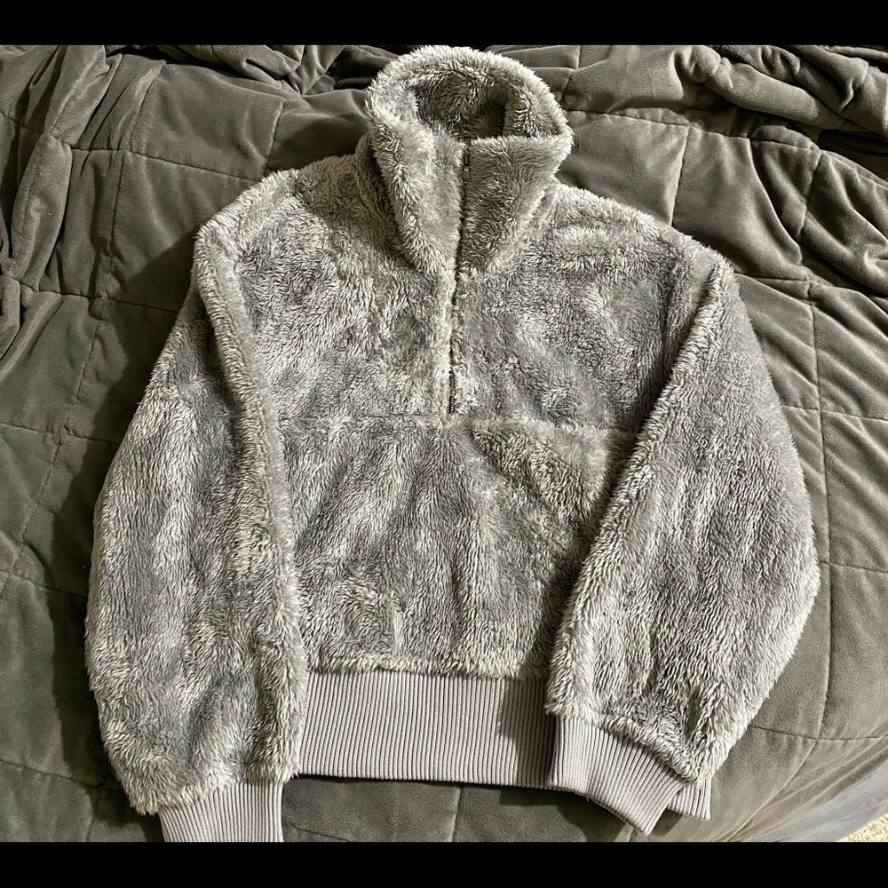 NWOT Varley Duray Sherpa Pullover Grey Small - Picture 6 of 13